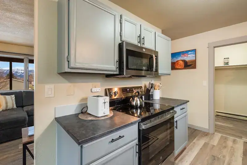 Modern Mountainview A, Belgrade MT vacation rental – listing photo 8 of 18